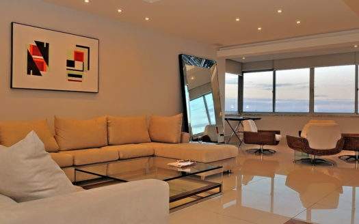 Luxury front beach home for sale in Rio de Janeiro/Copacabana - ID 791: Living room